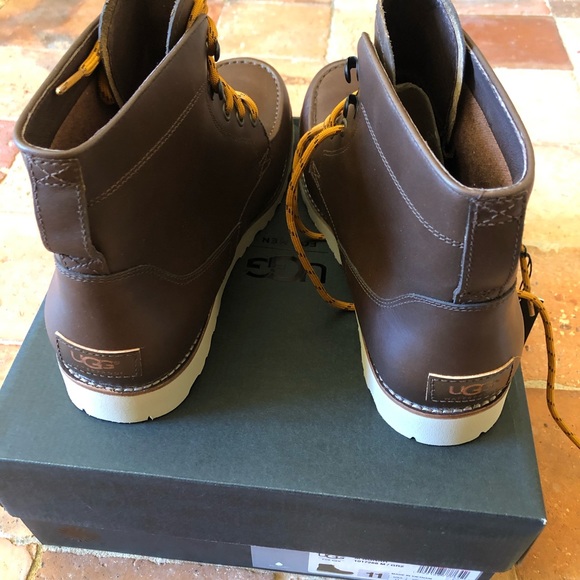 UGG NIB M agnar waterproof men’s boots size 11 - Picture 2 of 8